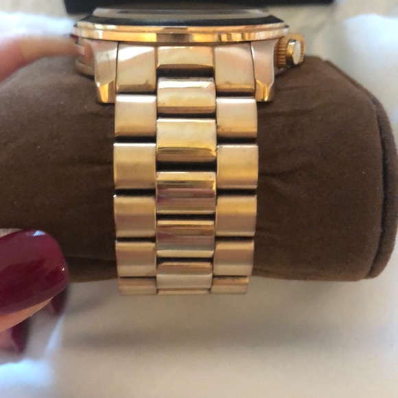 Michael Kors Gold Watch - Picture 5 of 8